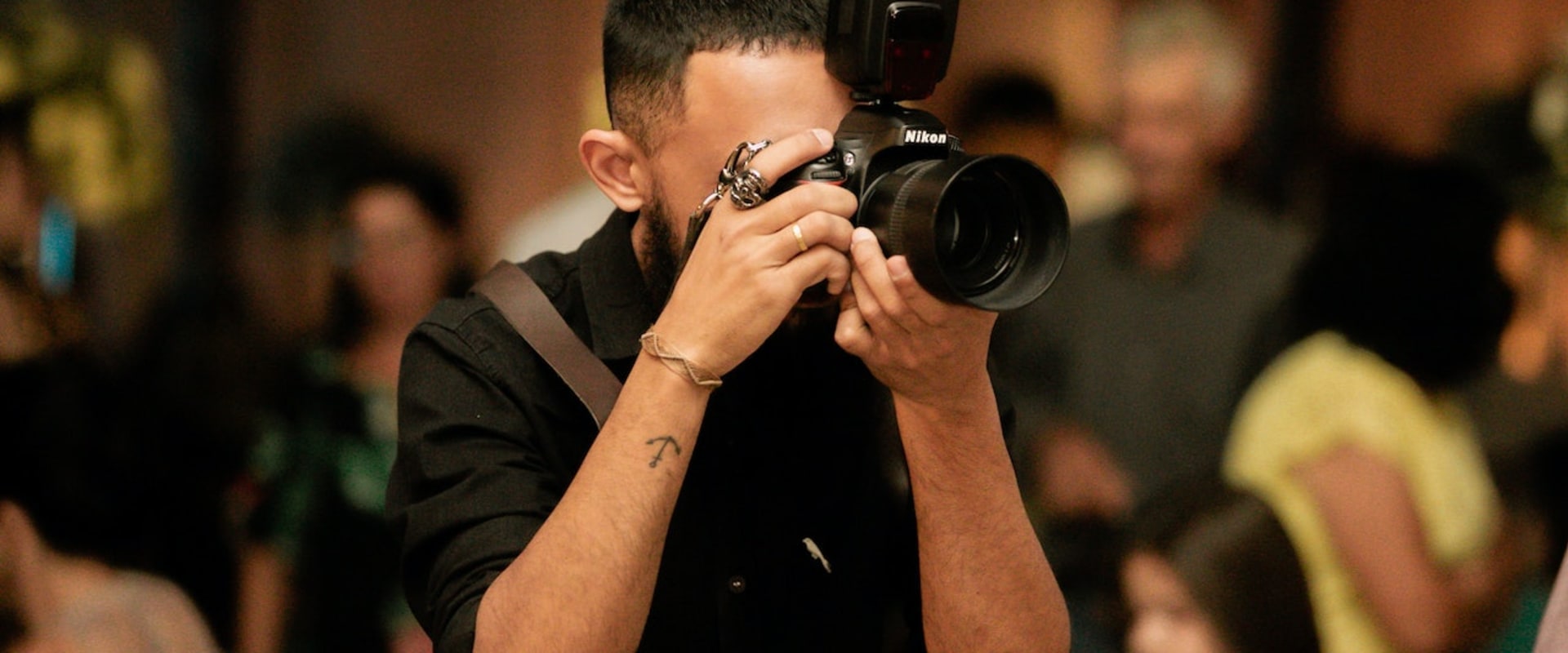 How To Hire A Corporate Event Photographer For Your Reputation